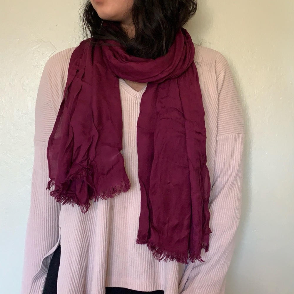 NWOT Plum Crinkle Scarf